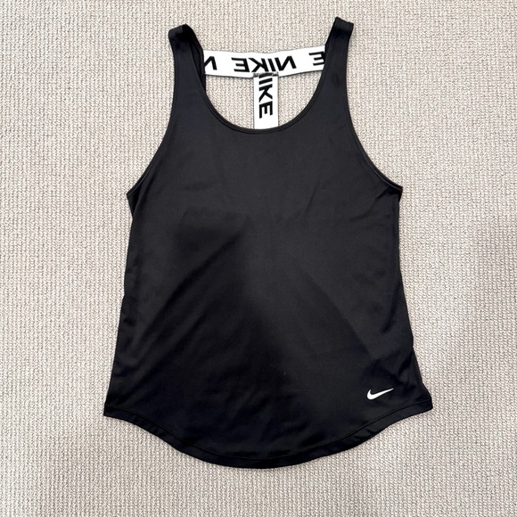Nike Black Fitted Sleeveless Tank Top - Picture 1 of 4